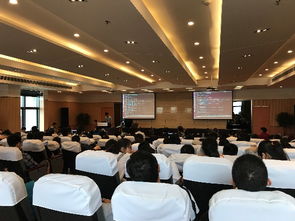 全國首屆“龍芯杯”大學生計算機系統能力培養大賽啟航，南京技術培訓現場人氣火爆